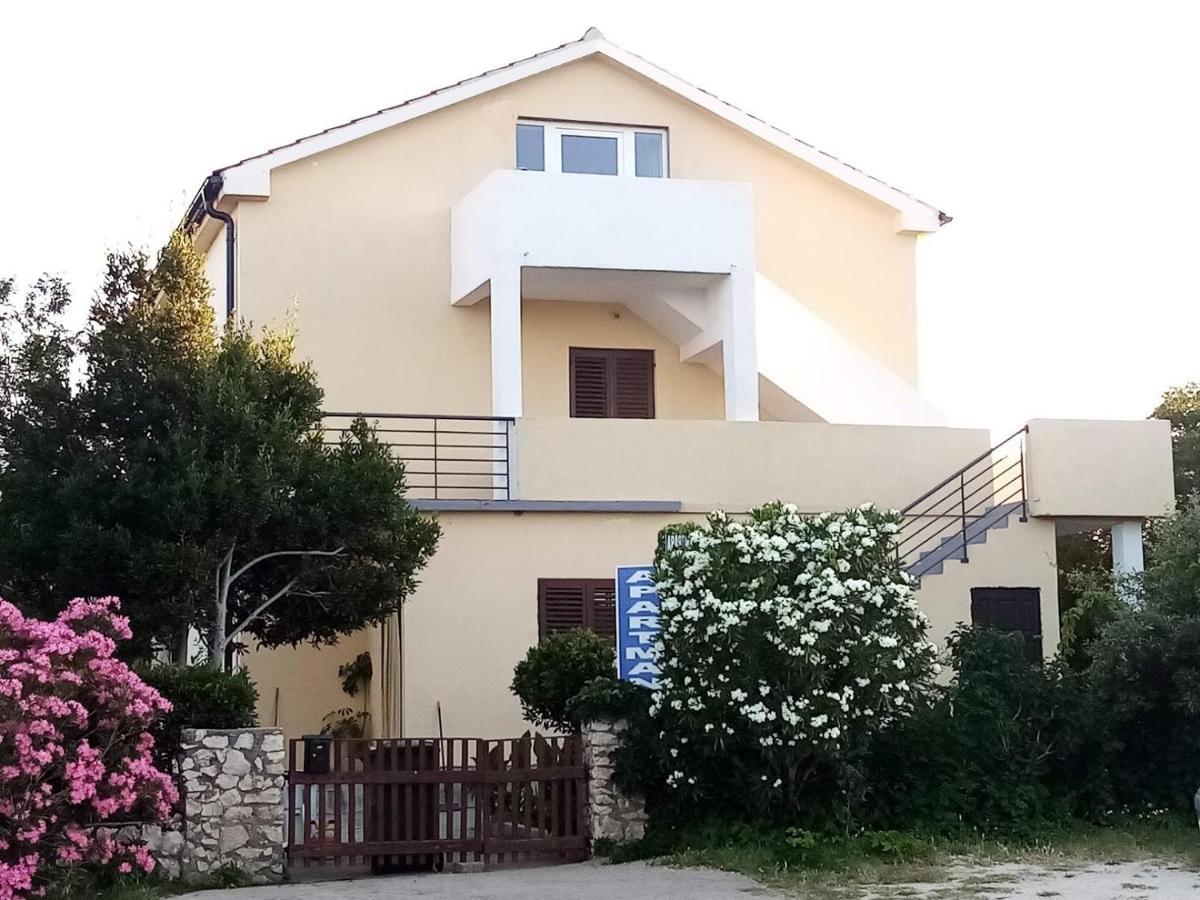 Apartments Bozito Nin Luaran gambar